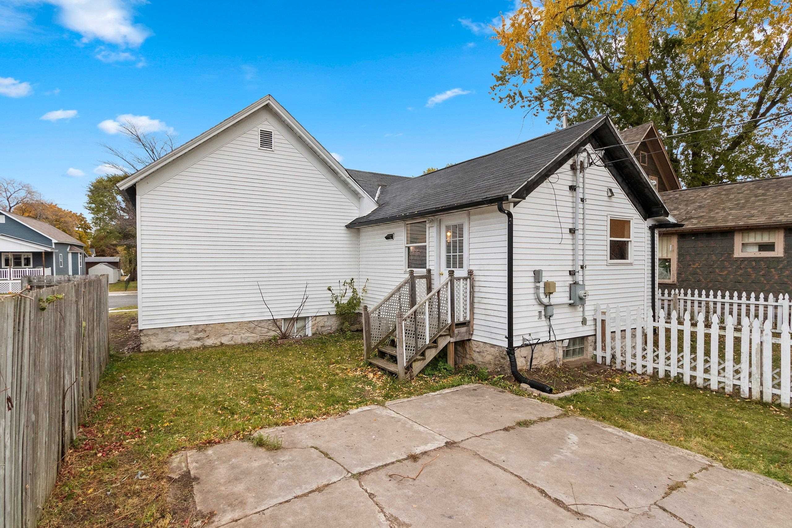 Marinette, Wisconsin 54143, United States, 2 Bedrooms Bedrooms, ,1 BathroomBathrooms,Residential,Active,240027