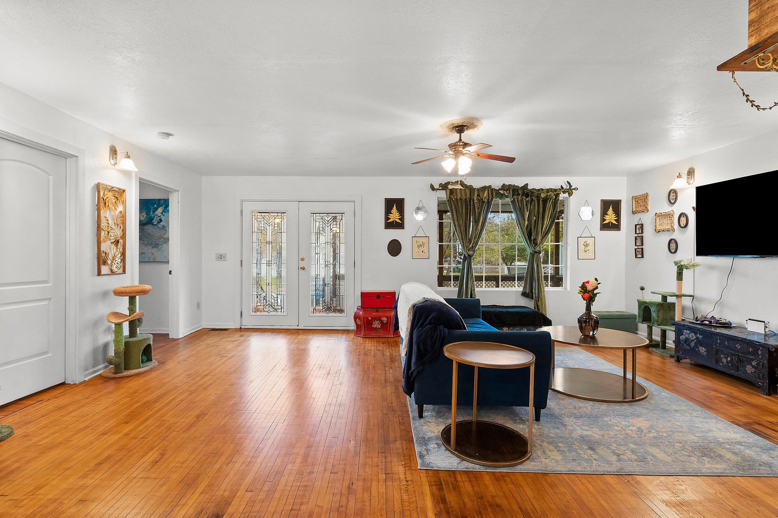 Marinette, Wisconsin 54143, United States, 2 Bedrooms Bedrooms, ,1 BathroomBathrooms,Residential,Active,240027