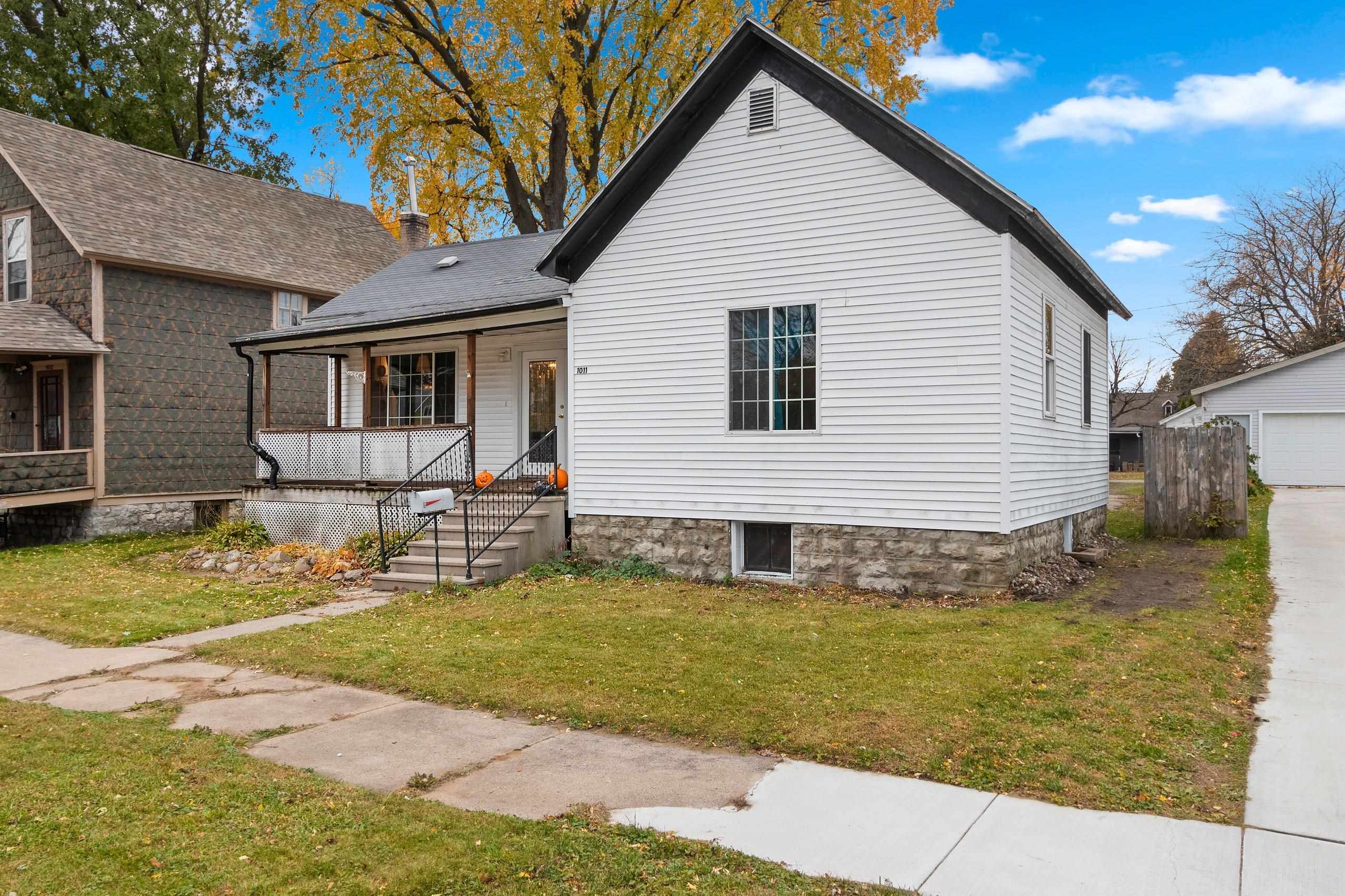 Marinette, Wisconsin 54143, United States, 2 Bedrooms Bedrooms, ,1 BathroomBathrooms,Residential,Active,240027