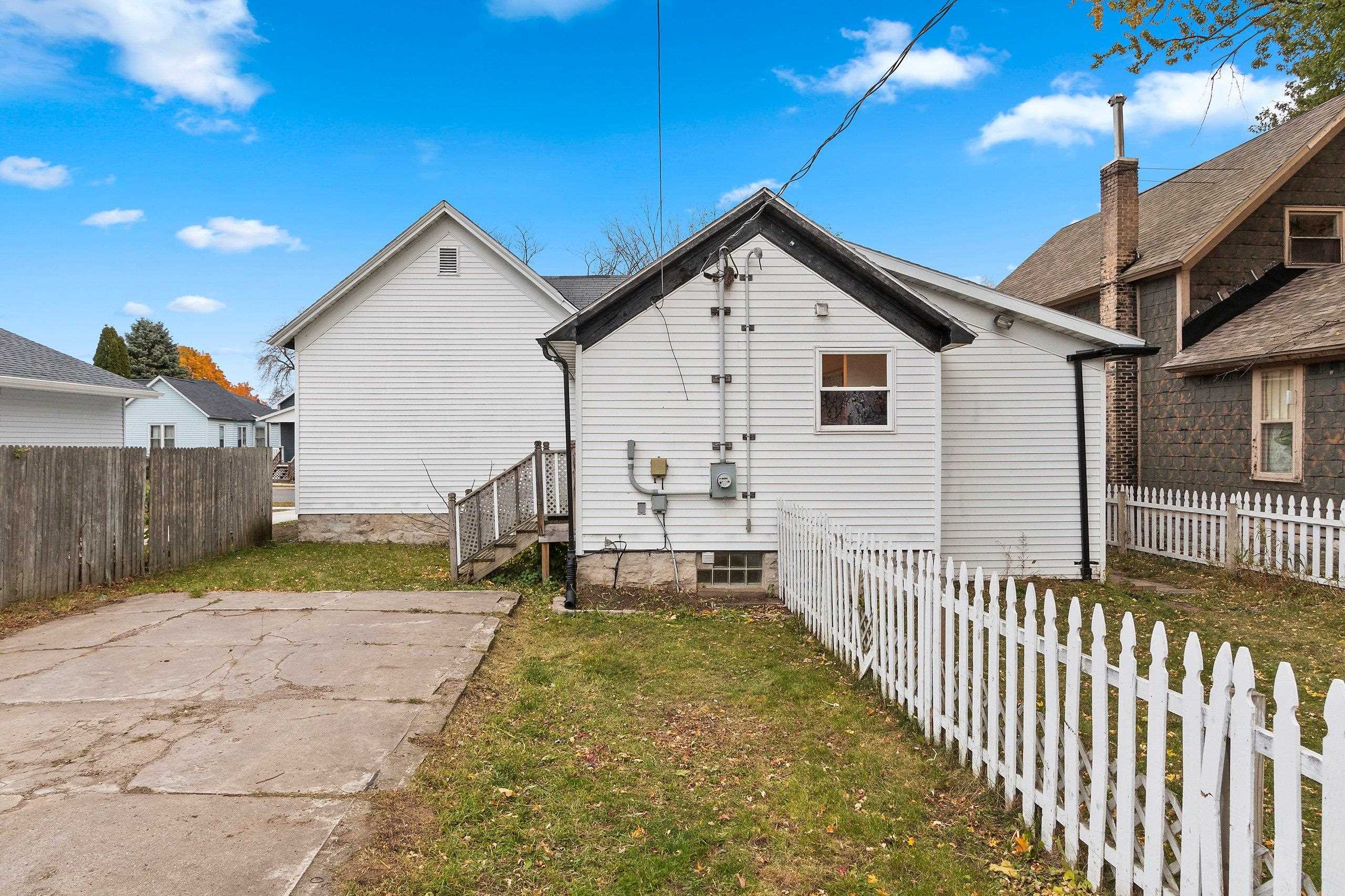 Marinette, Wisconsin 54143, United States, 2 Bedrooms Bedrooms, ,1 BathroomBathrooms,Residential,Active,240027