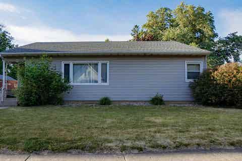 Photo of 129 E 12TH Street, FOND DU LAC, WI 54935 (MLS # 50327307)