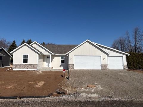 Photo of N3987 WETTERING Way, KAUKAUNA, WI 54130 (MLS # 50318970)