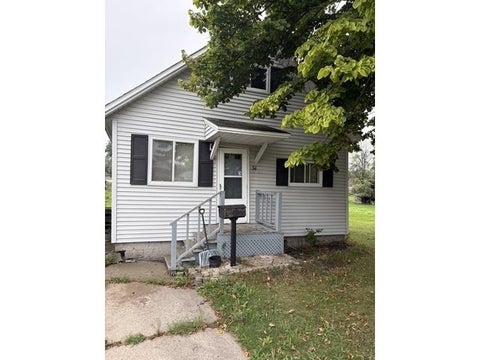 Photo of 311 CARNEY Boulevard, MARINETTE, WI 54143 (MLS # 50332582)