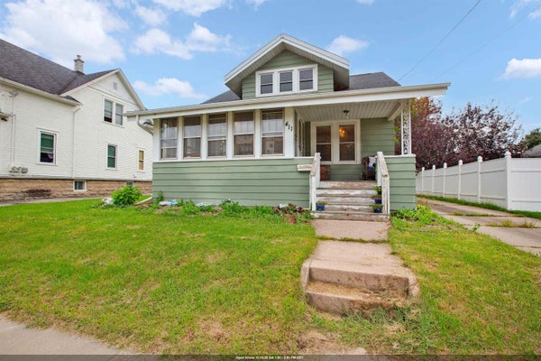 411 KNAPP ST, OSHKOSH, WI 54902 - Image 4cf7eae4274201751f5e58050e00a1c6/3577675040