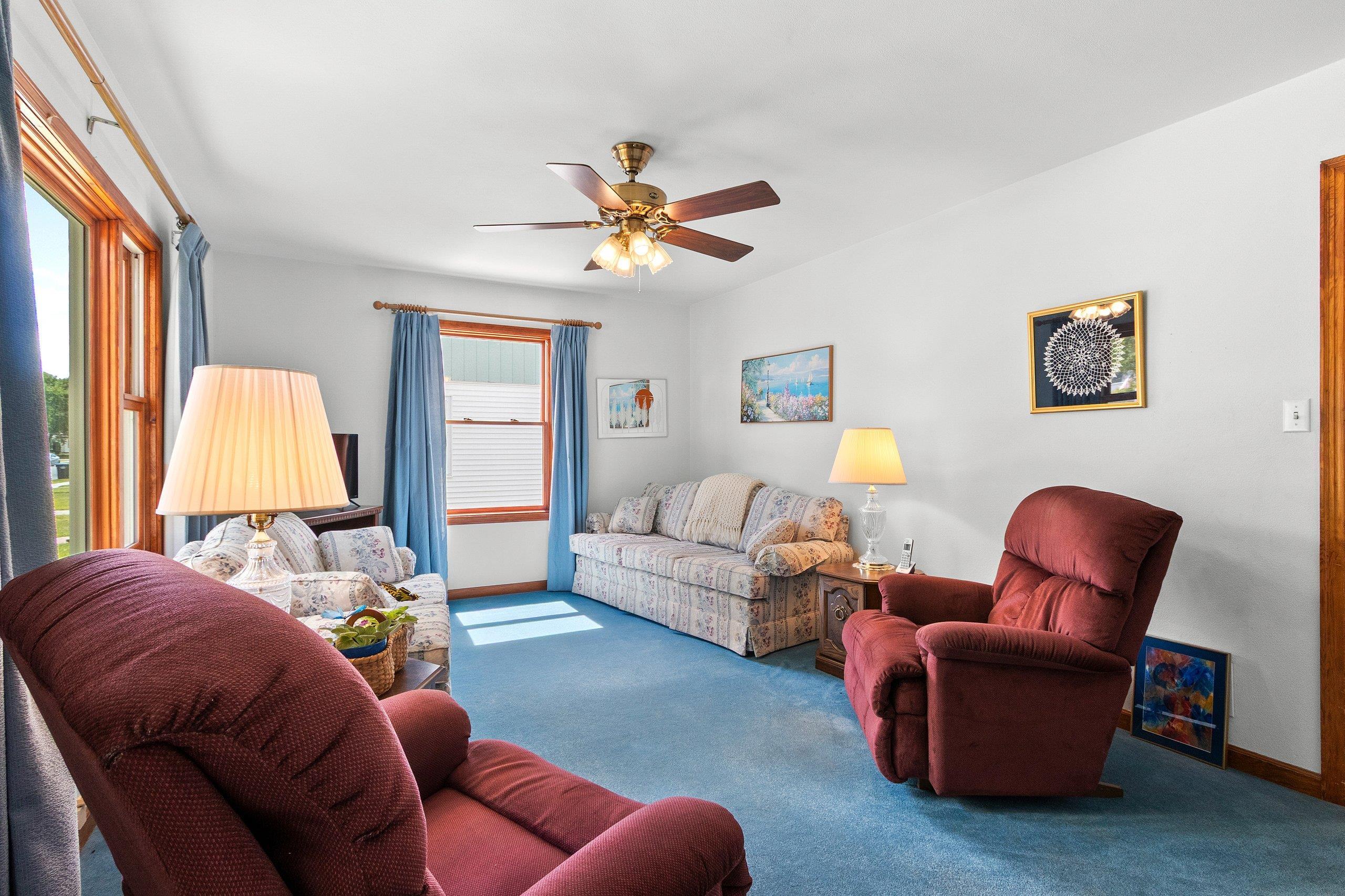 Shawano, Wisconsin 54166, United States, 4 Bedrooms Bedrooms, ,2 BathroomsBathrooms,Residential,Active,198370