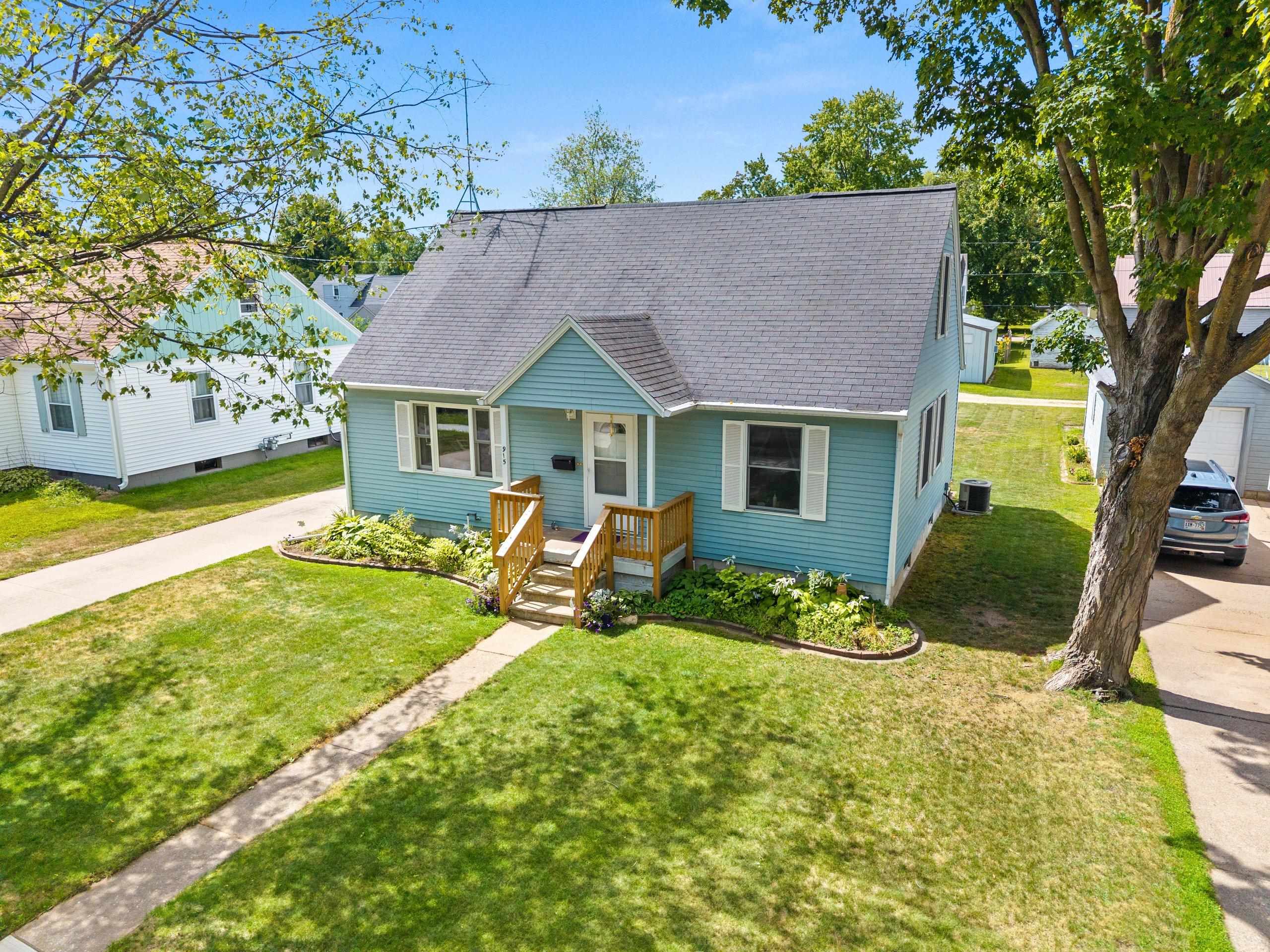 Shawano, Wisconsin 54166, United States, 4 Bedrooms Bedrooms, ,2 BathroomsBathrooms,Residential,Active,198370