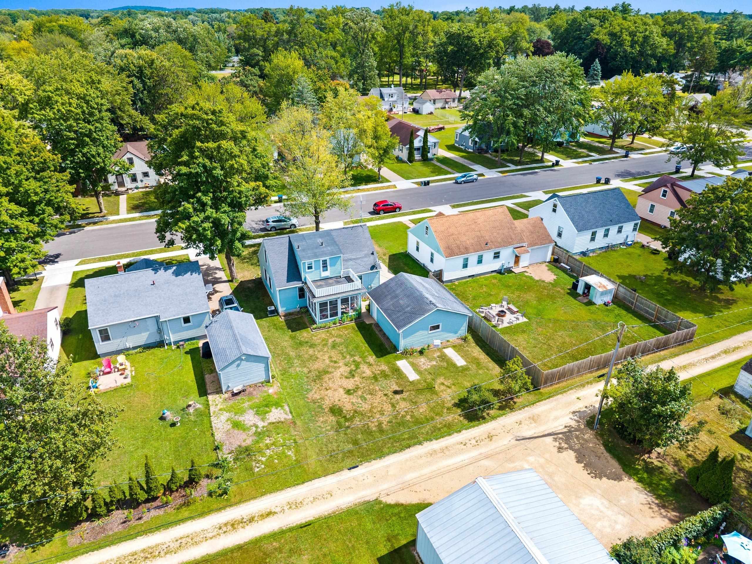 Shawano, Wisconsin 54166, United States, 4 Bedrooms Bedrooms, ,2 BathroomsBathrooms,Residential,Active,198370