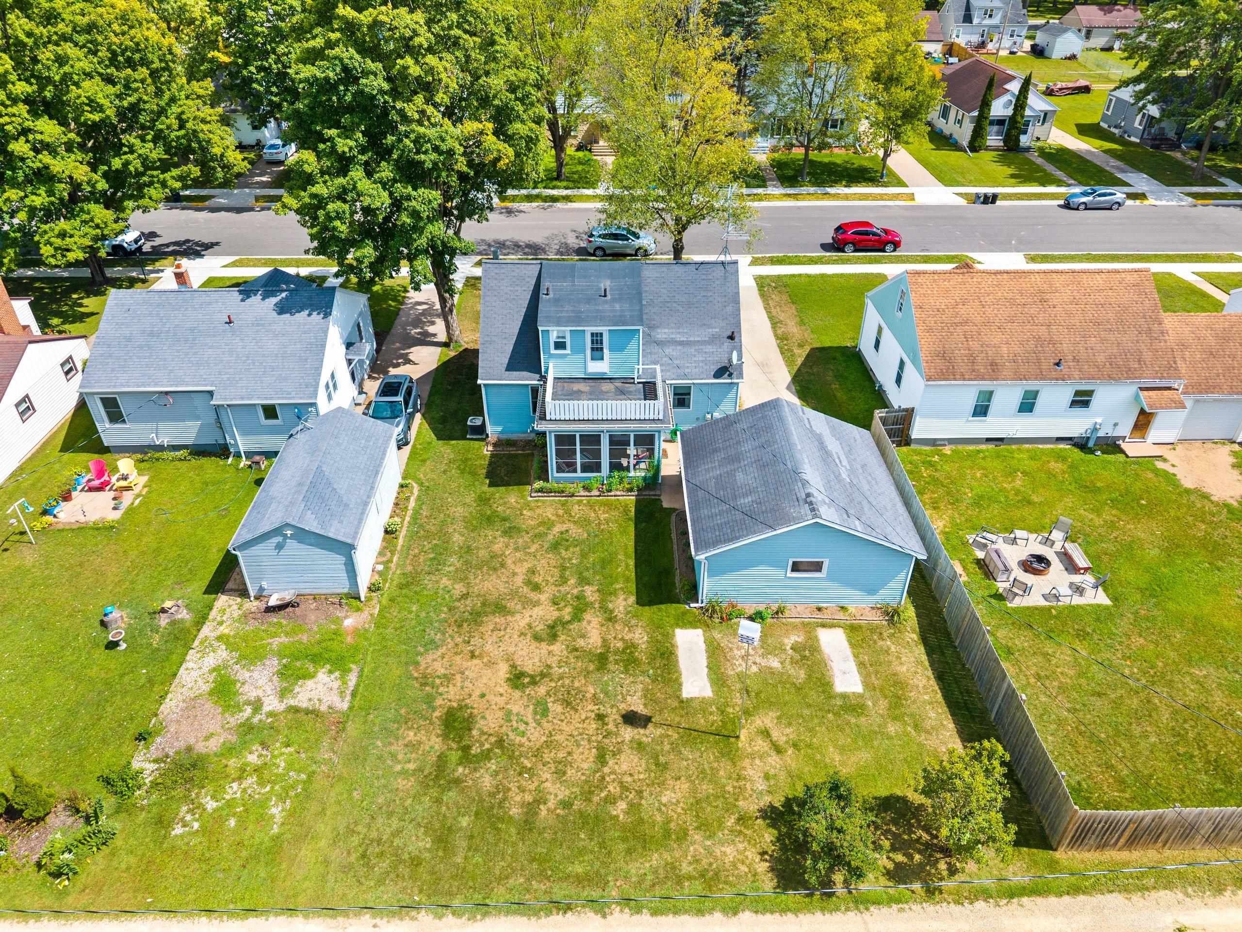 Shawano, Wisconsin 54166, United States, 4 Bedrooms Bedrooms, ,2 BathroomsBathrooms,Residential,Active,198370