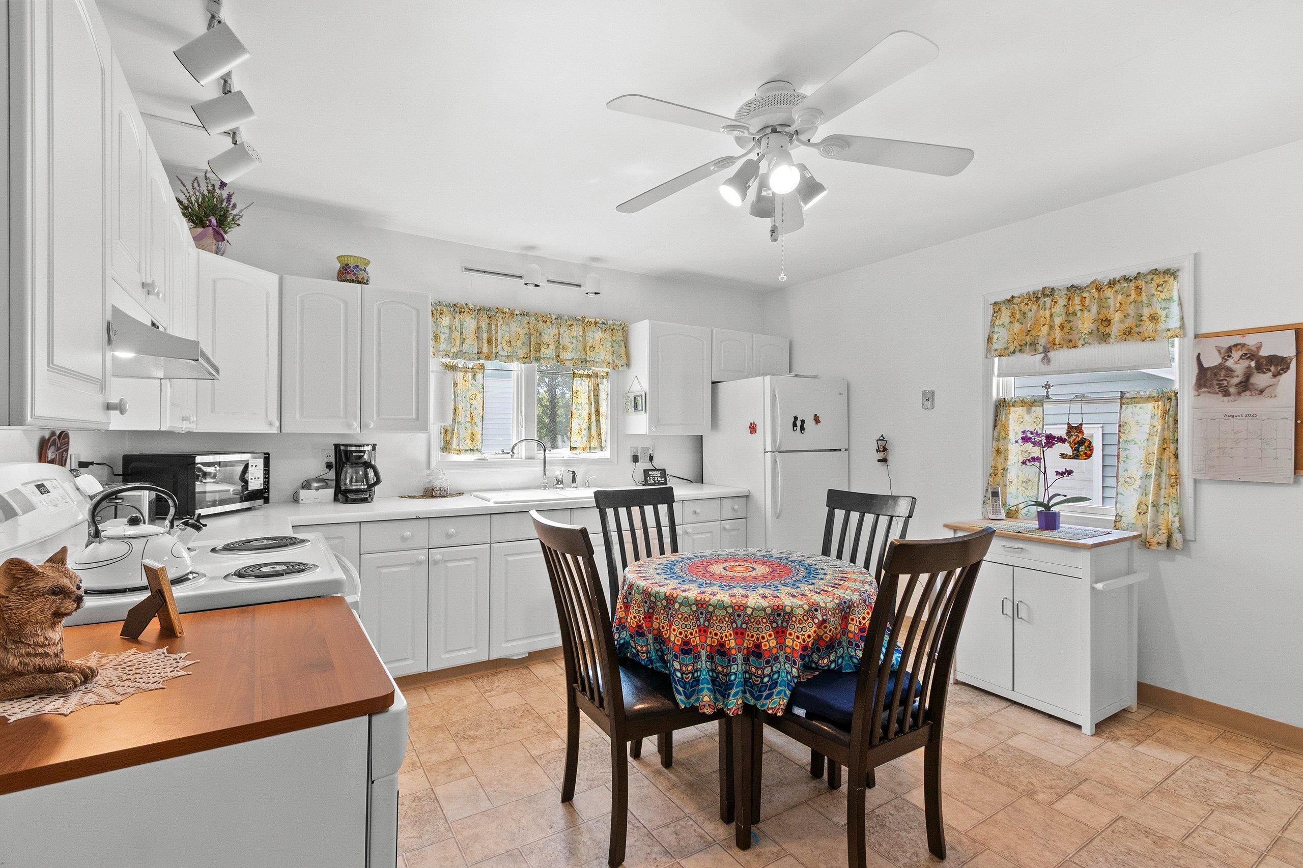 Shawano, Wisconsin 54166, United States, 4 Bedrooms Bedrooms, ,2 BathroomsBathrooms,Residential,Active,198370