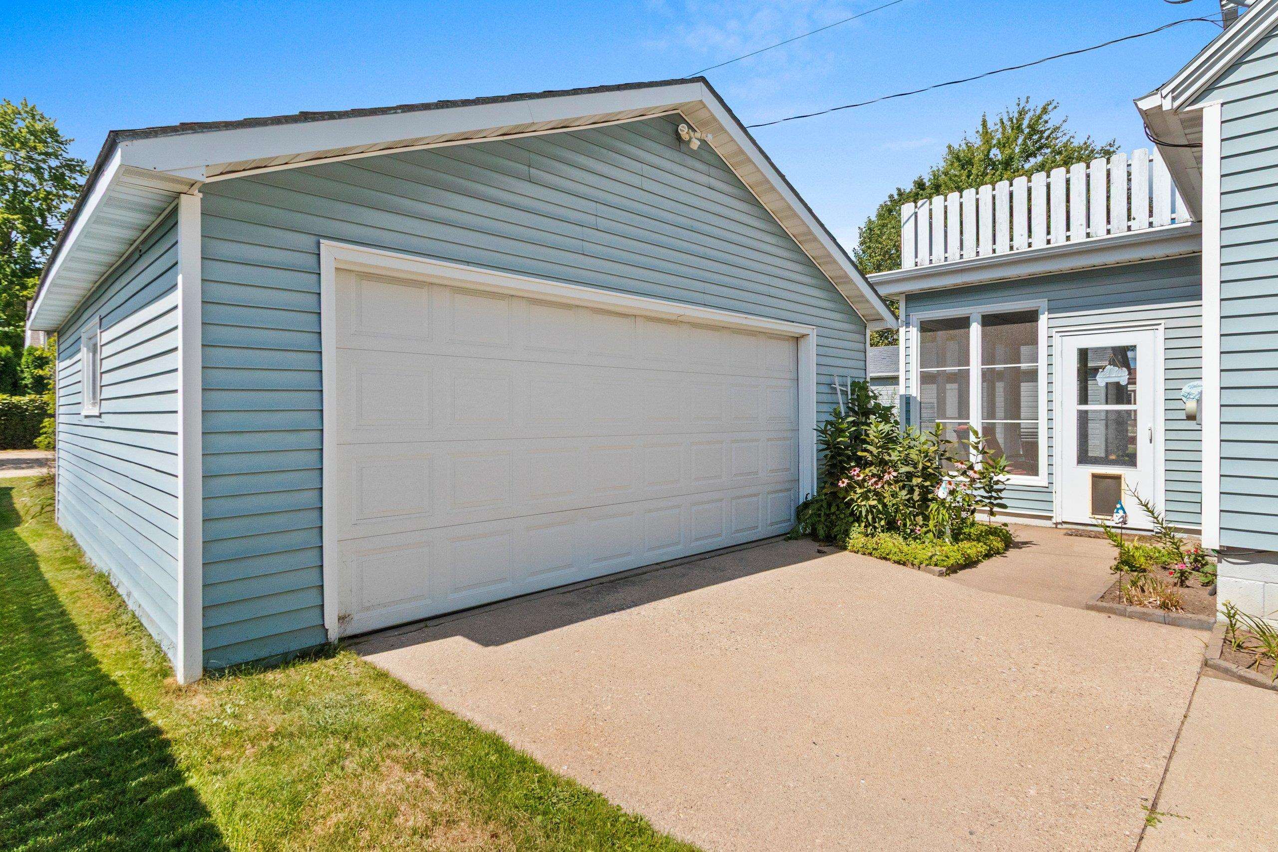 Shawano, Wisconsin 54166, United States, 4 Bedrooms Bedrooms, ,2 BathroomsBathrooms,Residential,Active,198370