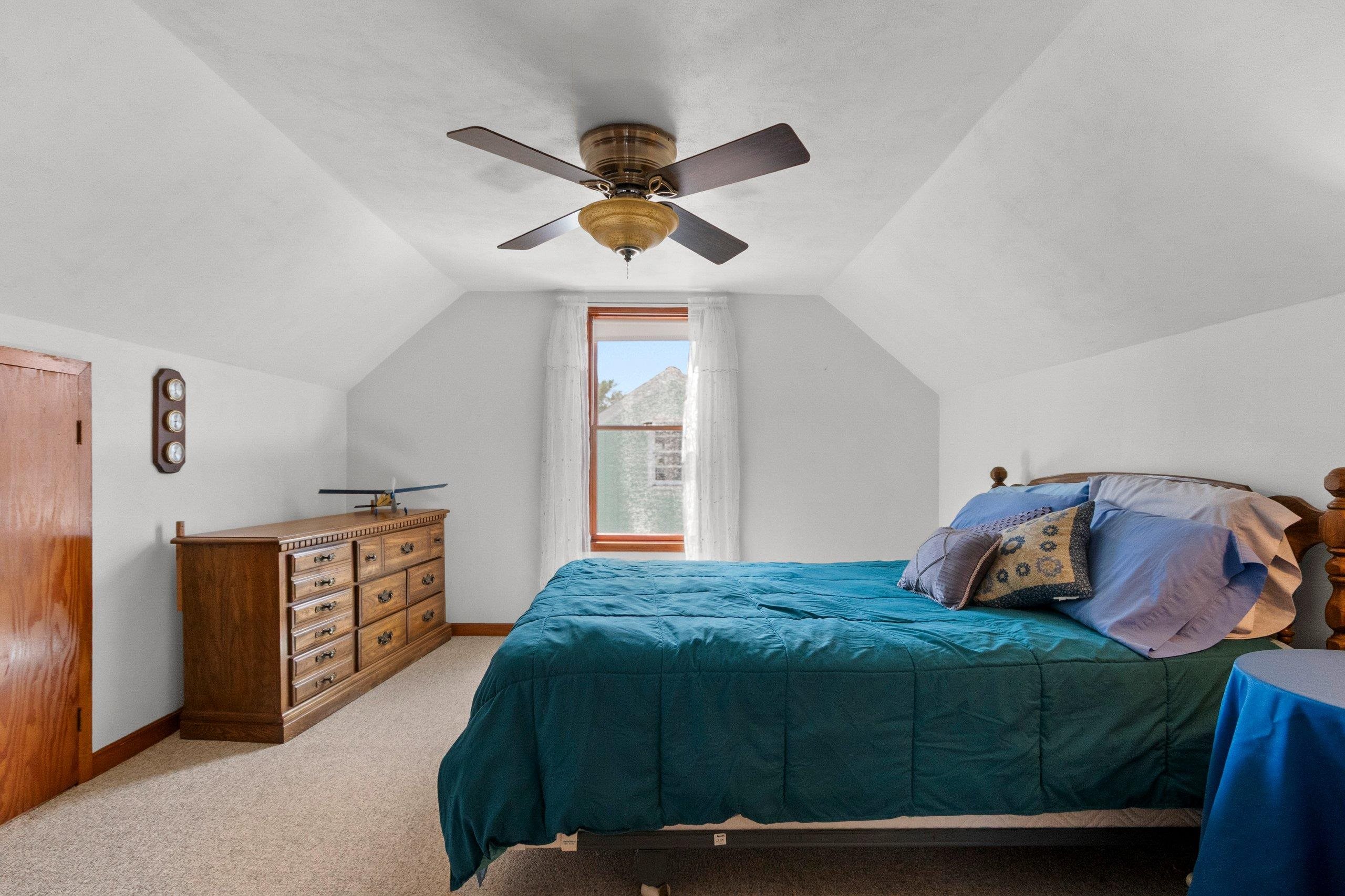 Shawano, Wisconsin 54166, United States, 4 Bedrooms Bedrooms, ,2 BathroomsBathrooms,Residential,Active,198370