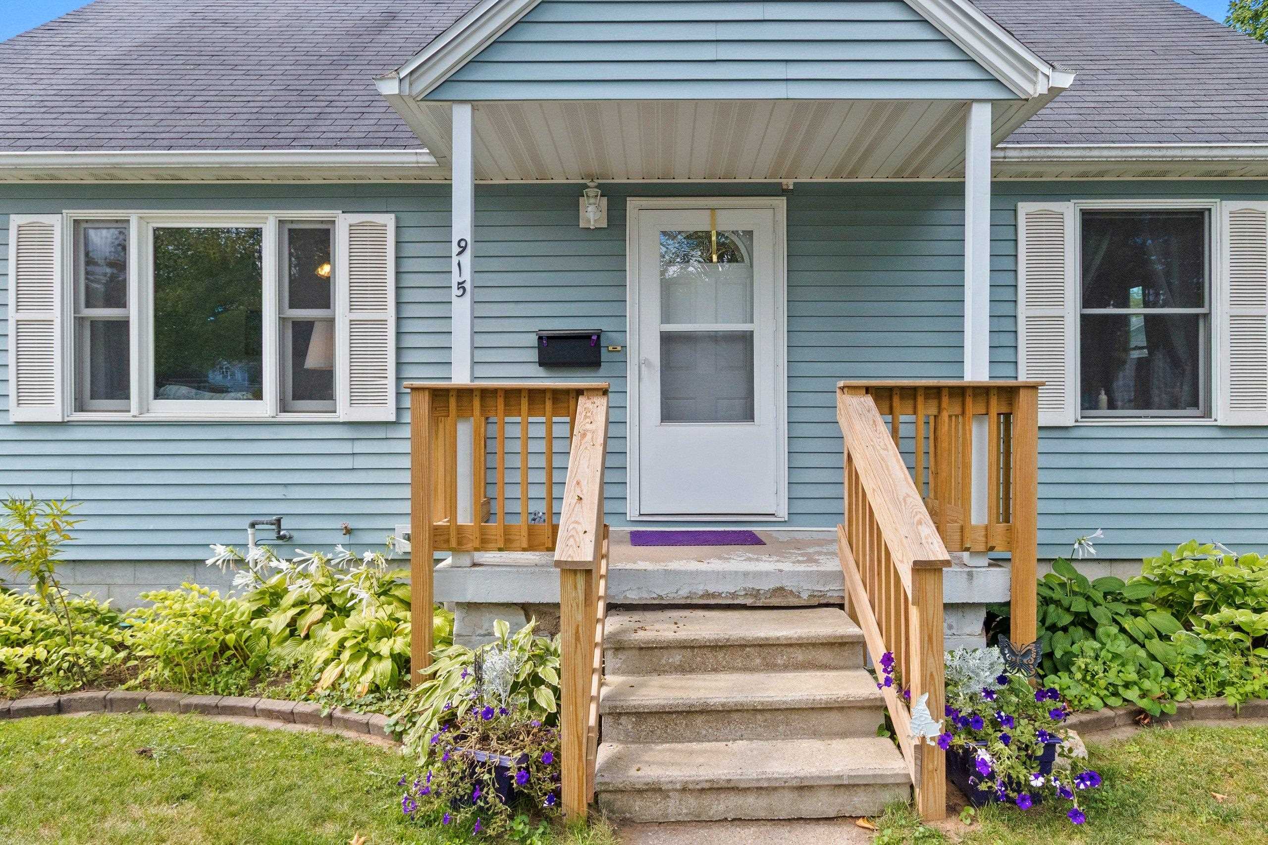 Shawano, Wisconsin 54166, United States, 4 Bedrooms Bedrooms, ,2 BathroomsBathrooms,Residential,Active,198370