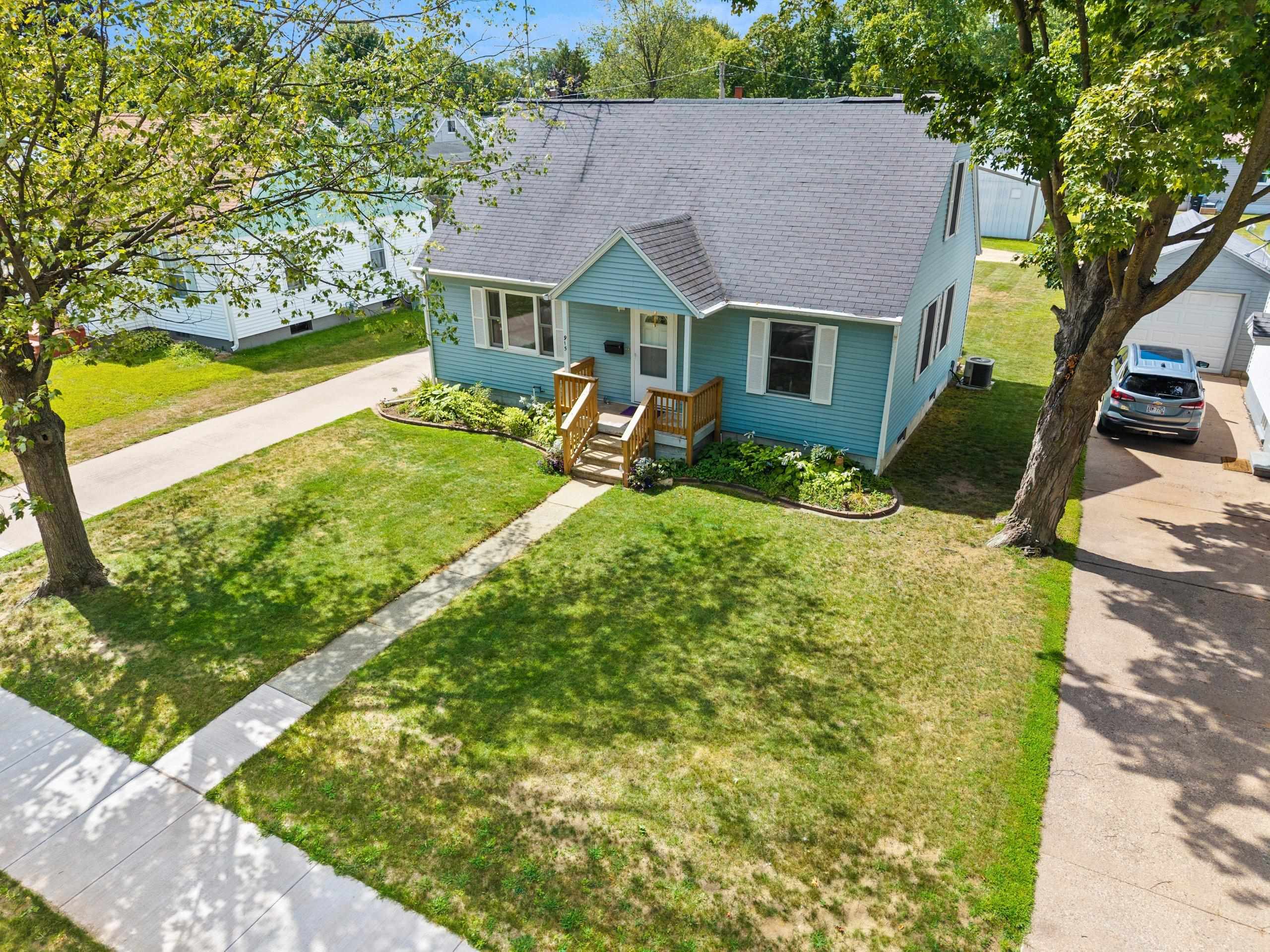 Shawano, Wisconsin 54166, United States, 4 Bedrooms Bedrooms, ,2 BathroomsBathrooms,Residential,Active,198370