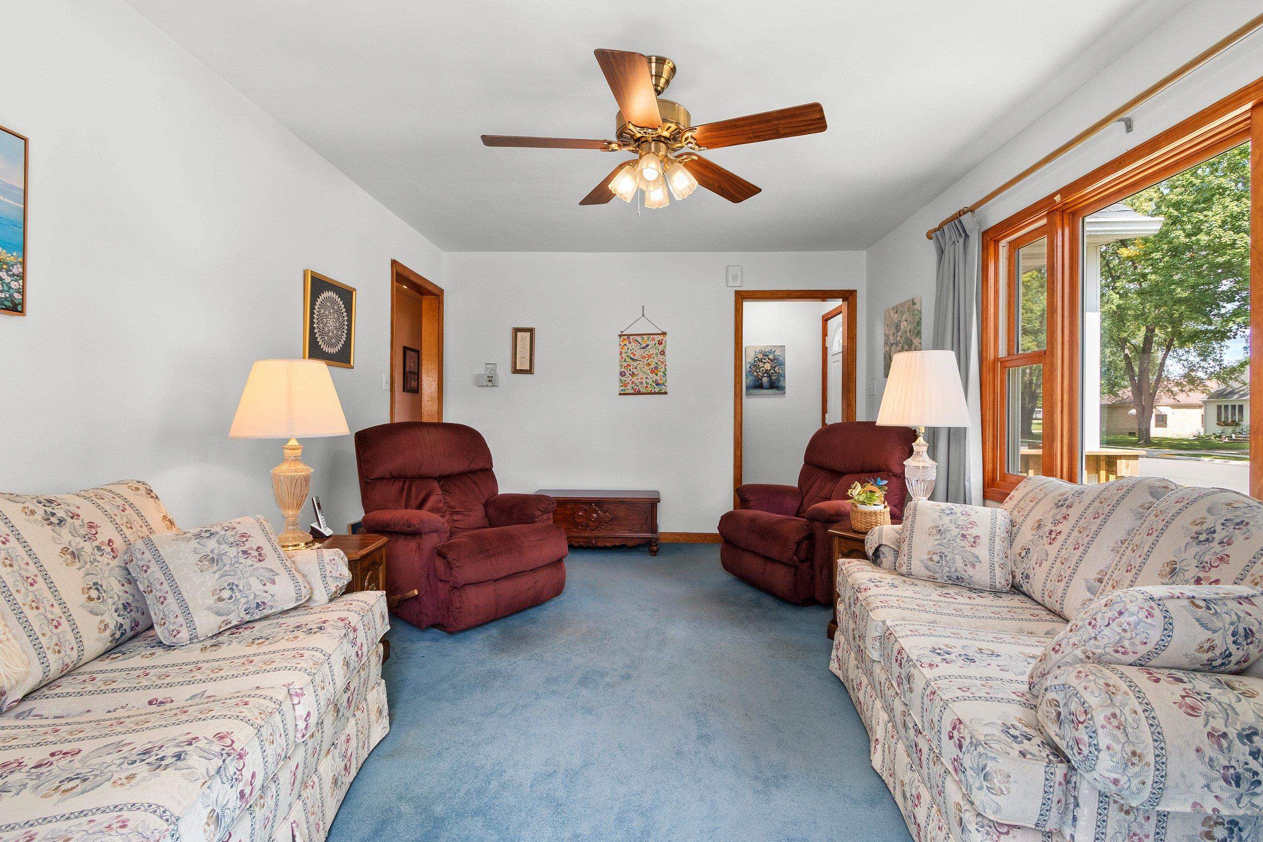 Shawano, Wisconsin 54166, United States, 4 Bedrooms Bedrooms, ,2 BathroomsBathrooms,Residential,Active,198370