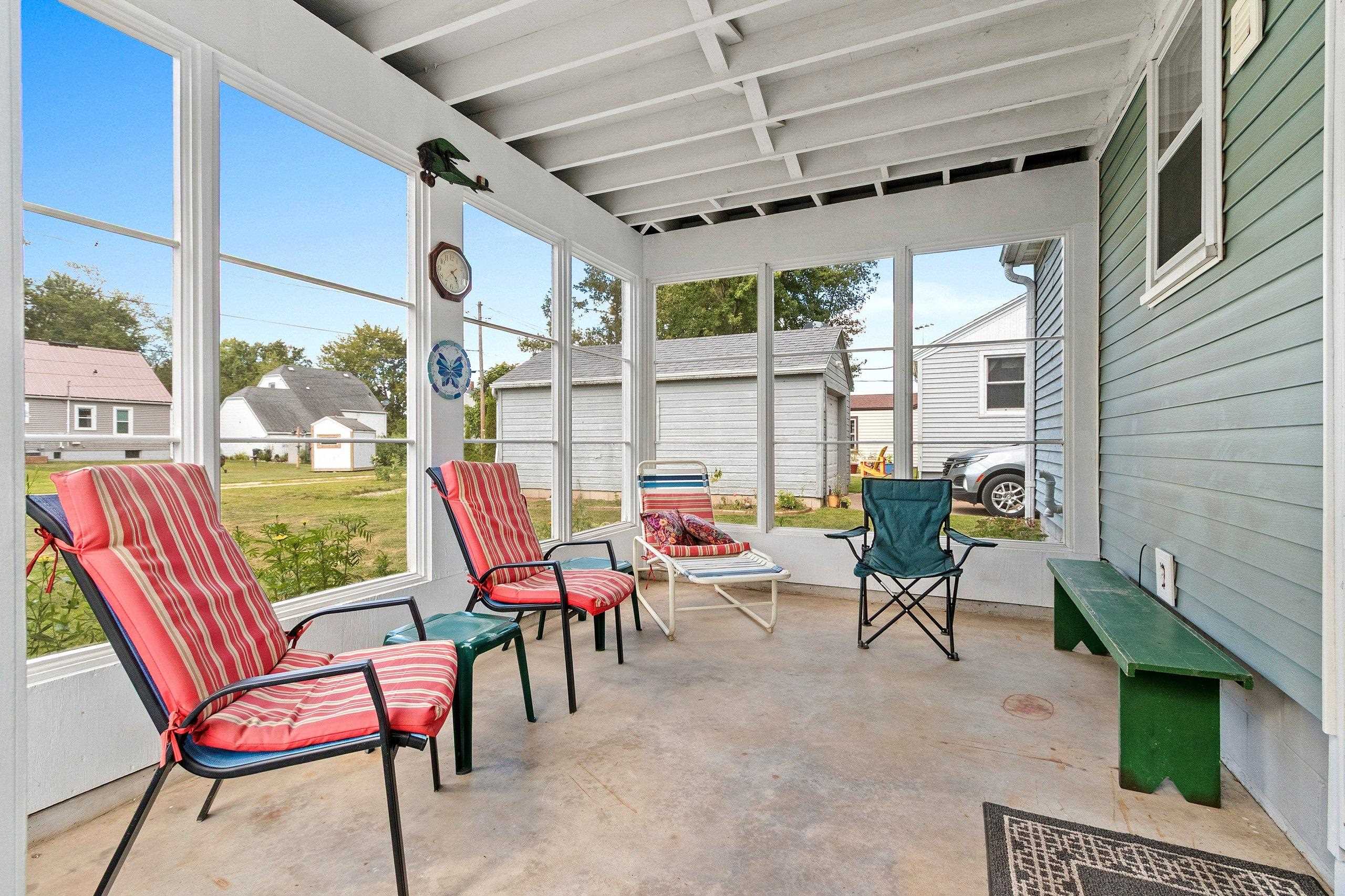 Shawano, Wisconsin 54166, United States, 4 Bedrooms Bedrooms, ,2 BathroomsBathrooms,Residential,Active,198370