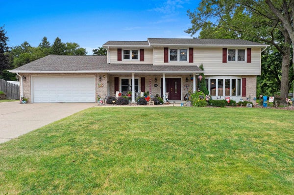 1938 STRAWBERRY LN, GREEN BAY, WI 54304 - Image 4d9de0a96be2b2ae1409733bf4f3377e/2999197993
