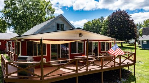 Photo of 215 BIRCH Drive, IOLA, WI 54945 (MLS # 50311863)