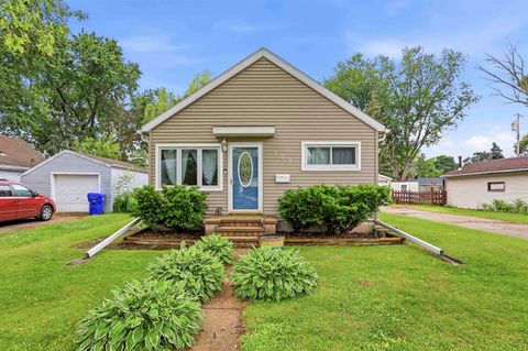 Photo of 709 E GOODALL Street, APPLETON, WI 54915 (MLS # 50327133)