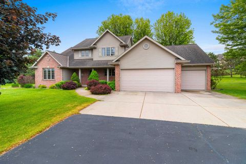 Photo of 3386 HAWKEYE Court, SUAMICO, WI 54313 (MLS # 50327193)