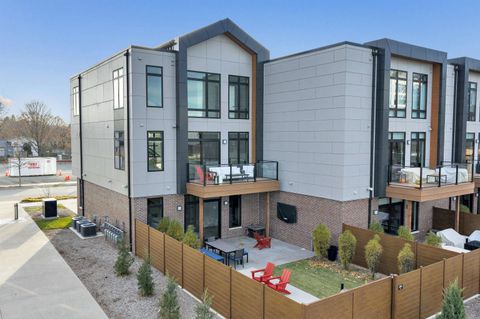 Photo of 1144 BROOKWOOD Drive, GREEN BAY, WI 54304 (MLS # 50318872)