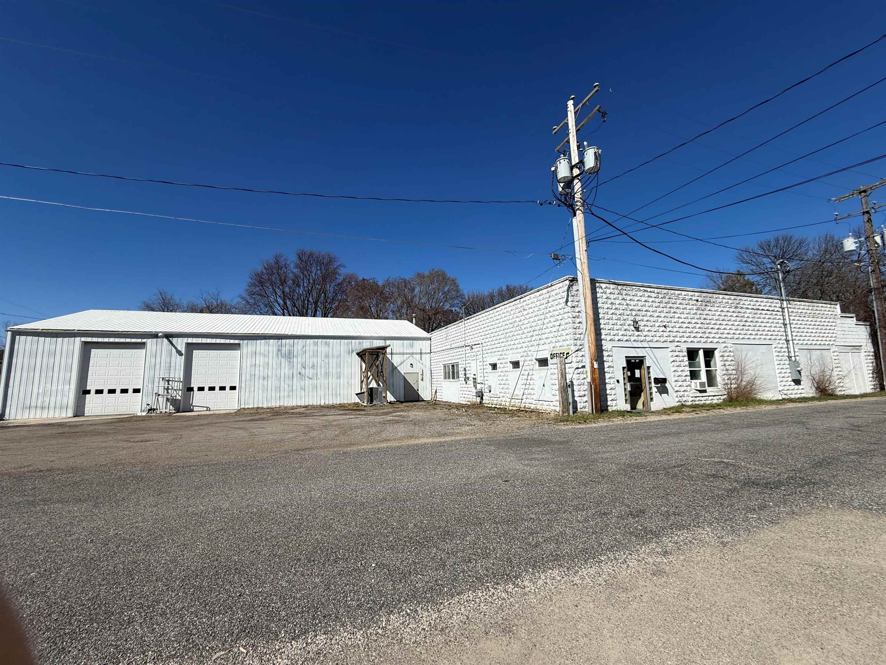 Photo 1 of 3 — 436 10TH Avenue, MENOMINEE, MI 49858