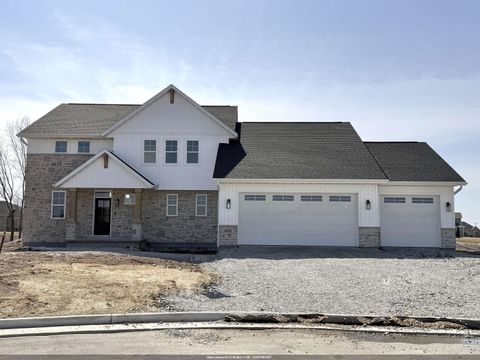 Photo of 4065 N HEGNER FARM Court, GRAND CHUTE, WI 54913 (MLS # 50318315)