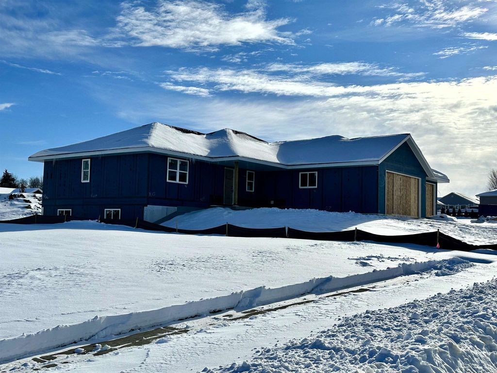 Photo of 341 LEONA Way, OAKFIELD, WI 53065 (MLS # 50319153)