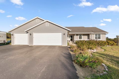 Photo of N2713 CO RD K, FOND DU LAC, WI 54937 (MLS # 50316218)