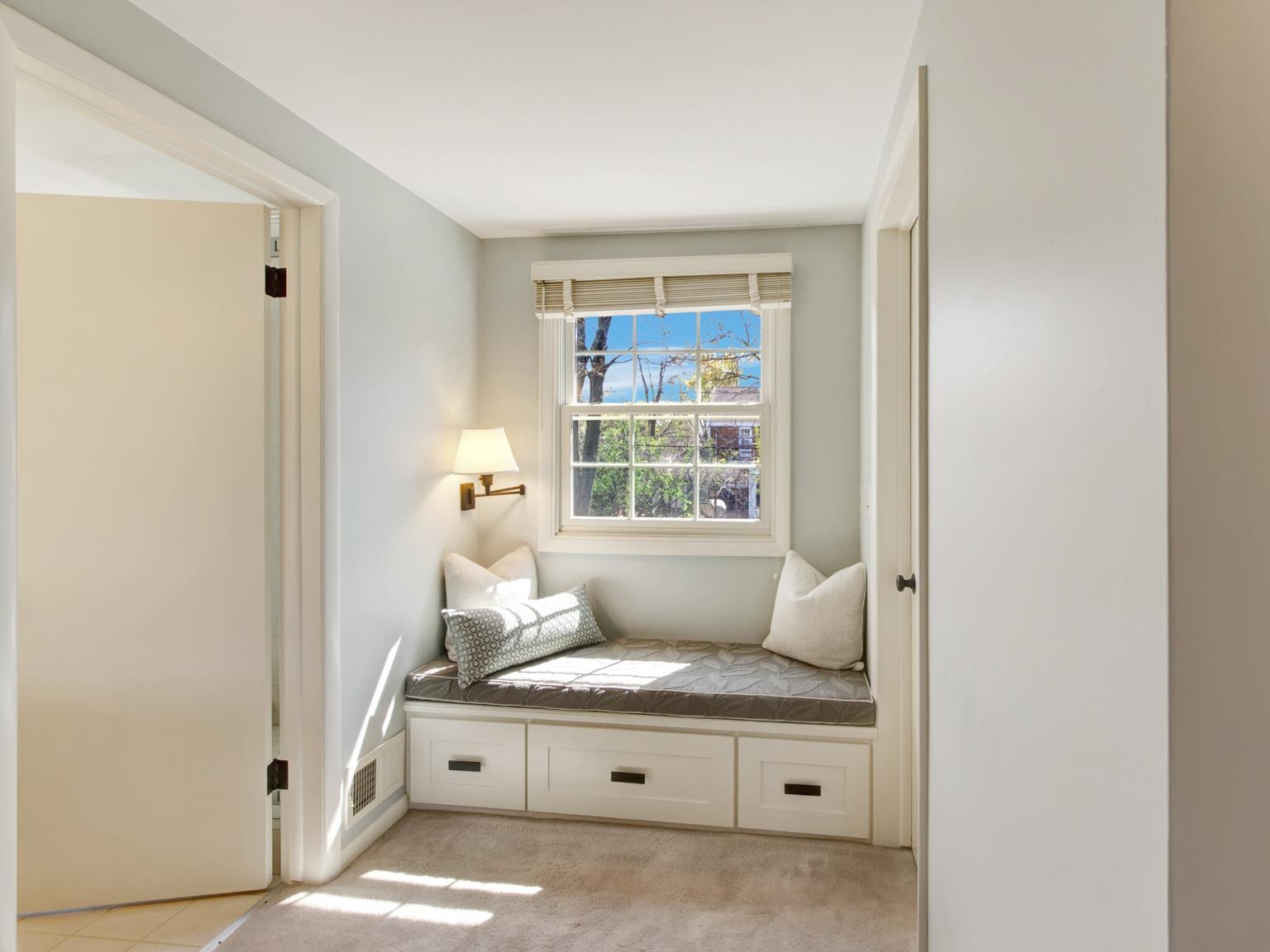 Green Bay, Wisconsin 54301, United States, 4 Bedrooms Bedrooms, ,3 BathroomsBathrooms,Residential,Active,134485