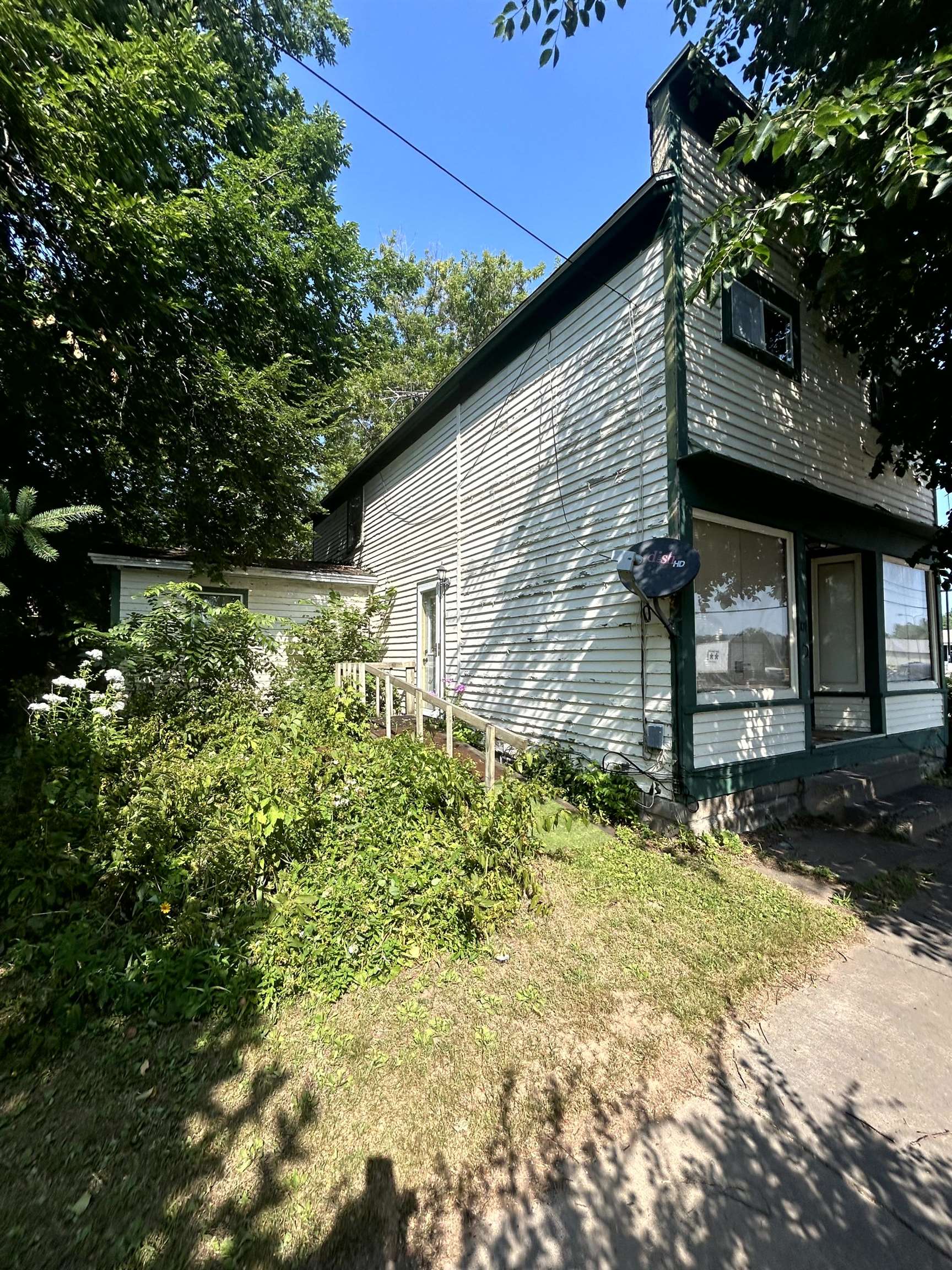 Shawano, Wisconsin 54166, United States, 3 Bedrooms Bedrooms, ,2 BathroomsBathrooms,Residential,Active,187951