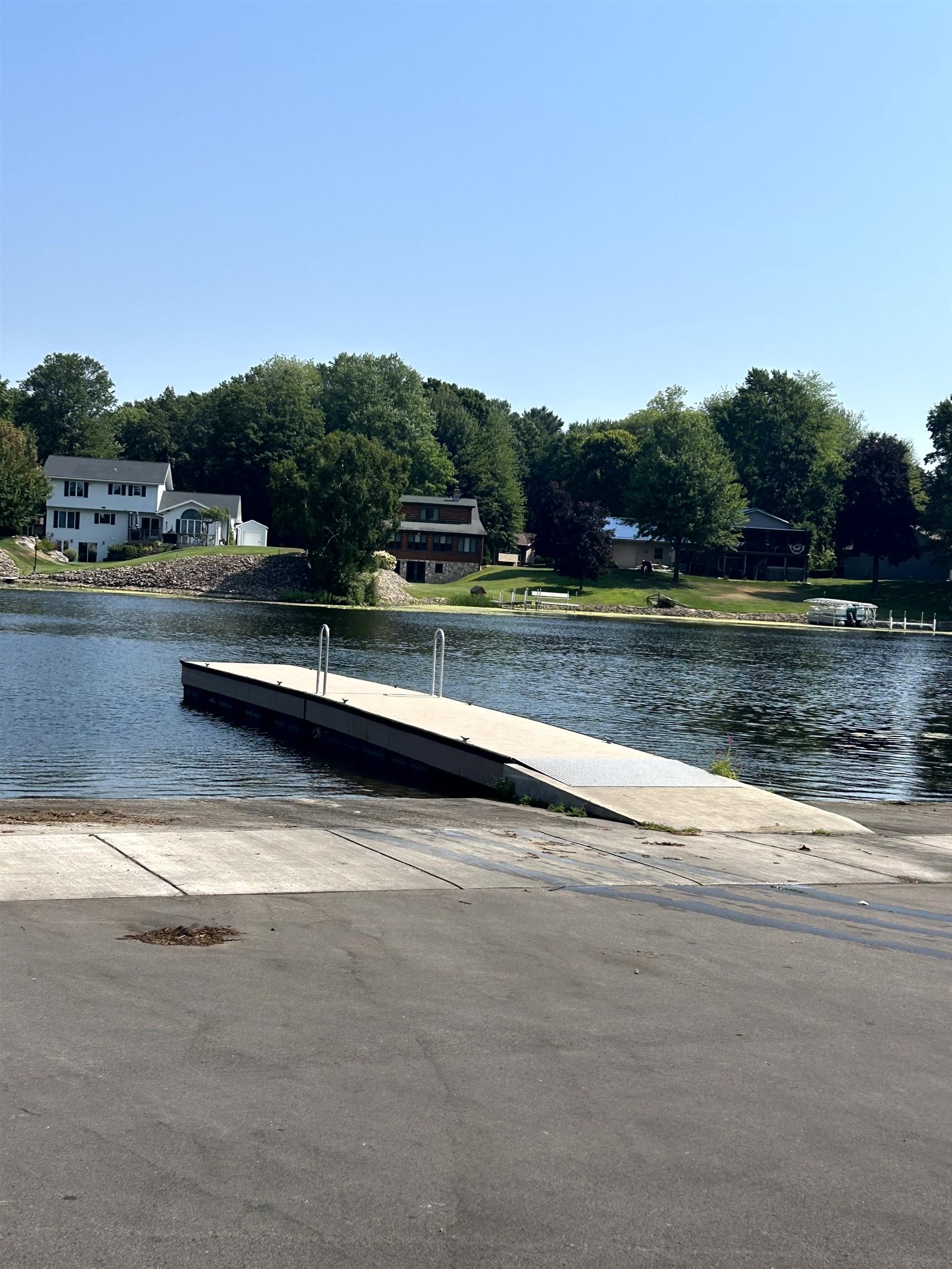 Shawano, Wisconsin 54166, United States, 3 Bedrooms Bedrooms, ,2 BathroomsBathrooms,Residential,Active,187951