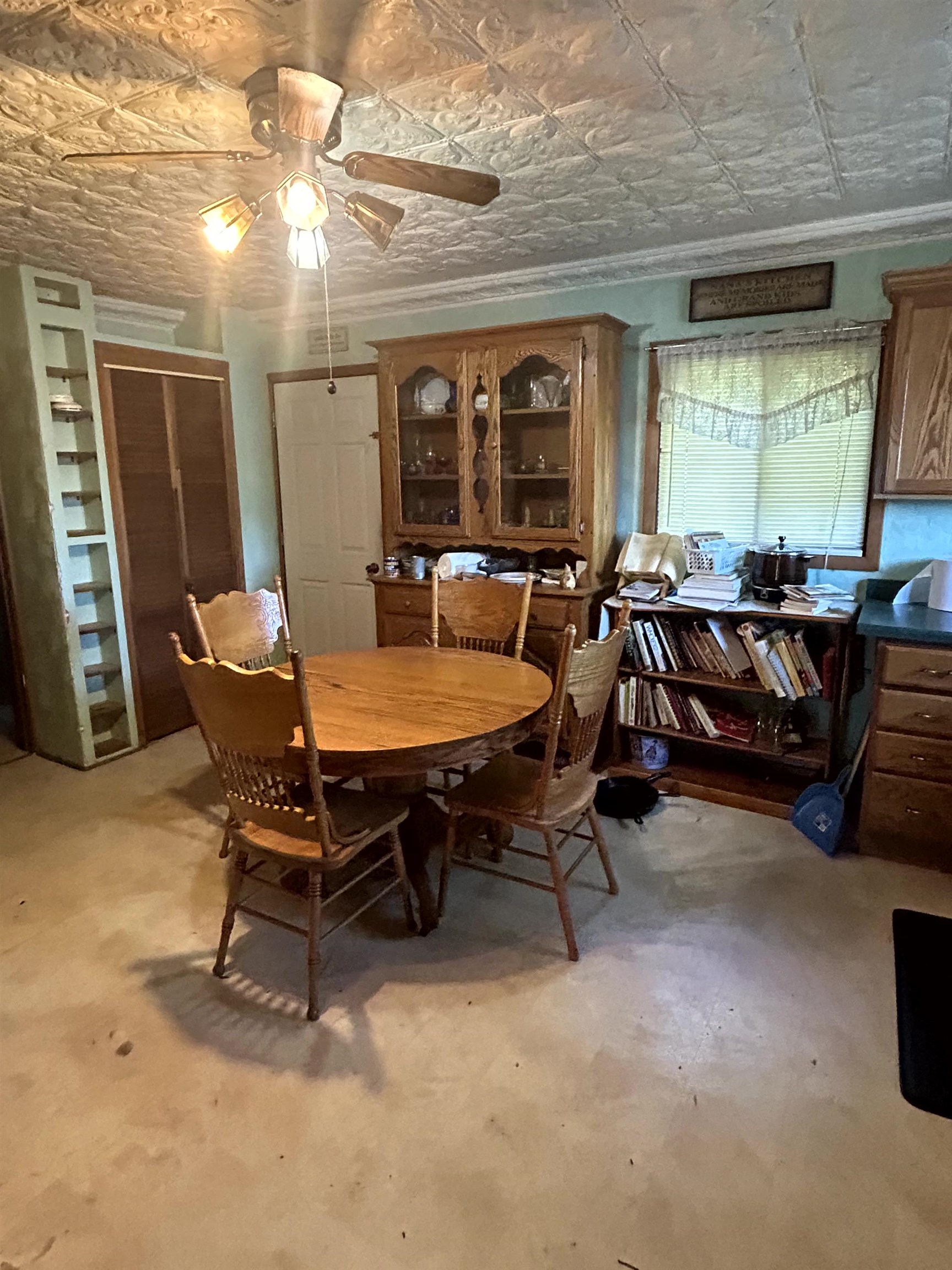 Shawano, Wisconsin 54166, United States, 3 Bedrooms Bedrooms, ,2 BathroomsBathrooms,Residential,Active,187951