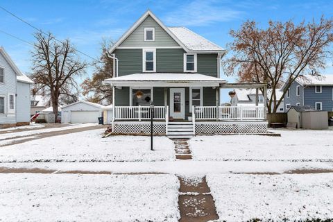 Photo of 616 SHERRY Street, NEENAH, WI 54956 (MLS # 50318378)