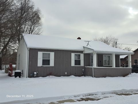Photo of 620 LINCOLN Avenue, KAUKAUNA, WI 54130 (MLS # 50319124)