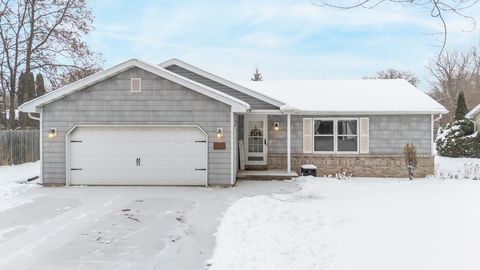 Photo of 3248 S BLUE SPRUCE Lane, APPLETON, WI 54915 (MLS # 50318779)