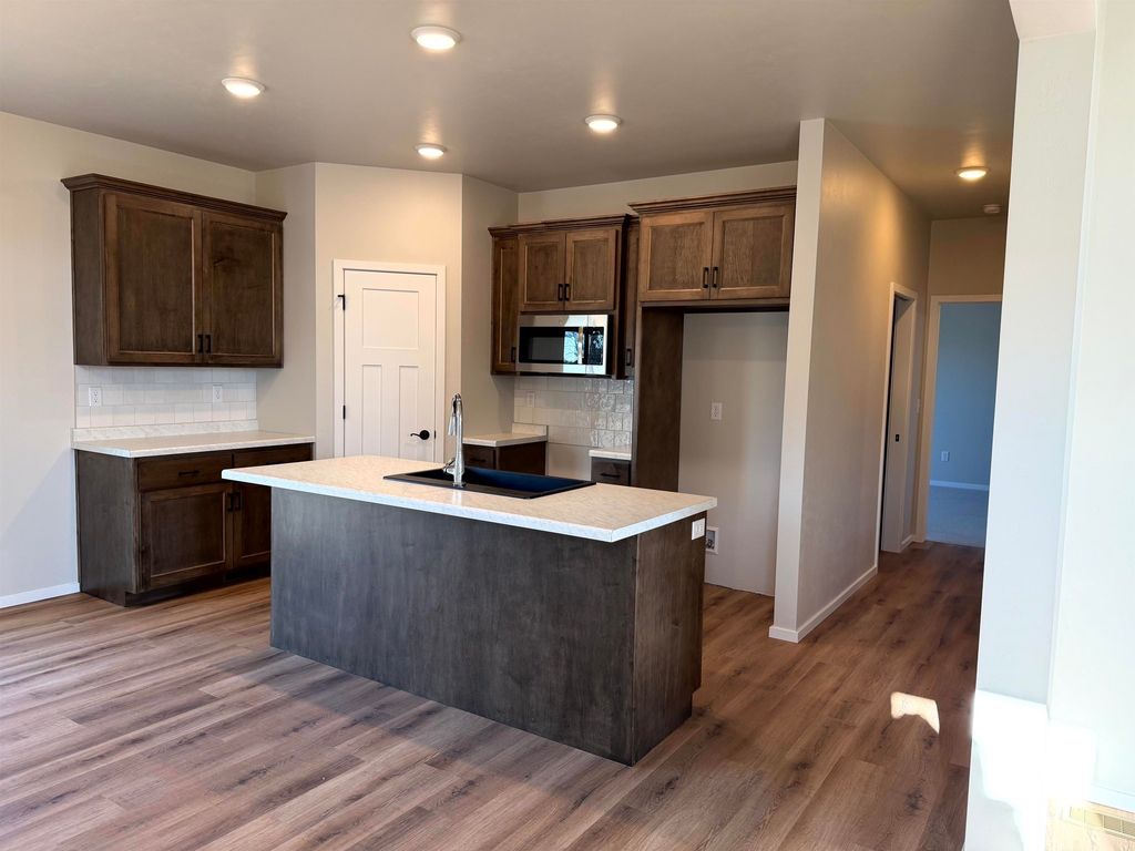 Photo of N9315 GEMSTONE Court, APPLETON, WI 54915 (MLS # 50314814)