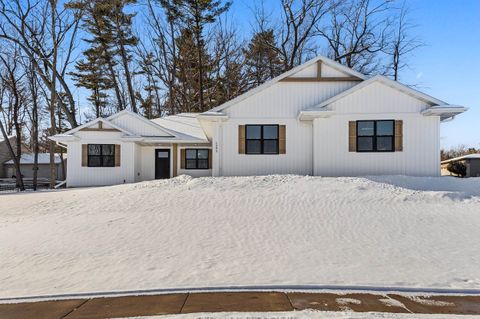 Photo of 1093 STORDEUR Drive, GREEN BAY, WI 54313 (MLS # 50316705)