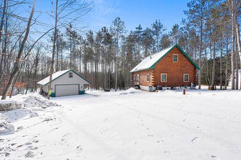 Photo of W7727 TRELLIS Road, CRIVITZ, WI 54114 (MLS # 50321575)