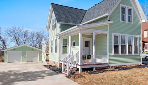 Photo of 1222 S MONROE Avenue, GREEN BAY, WI 54301 (MLS # 50321783)