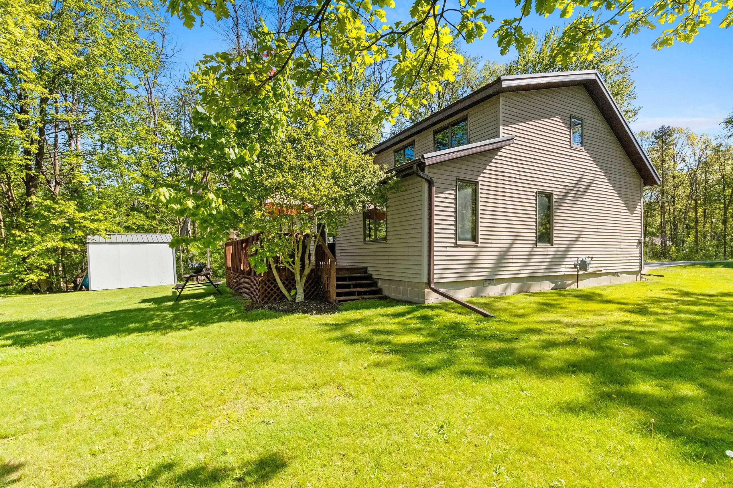 Cecil, Wisconsin 54111, United States, 3 Bedrooms Bedrooms, ,2 BathroomsBathrooms,Residential,Active,136642