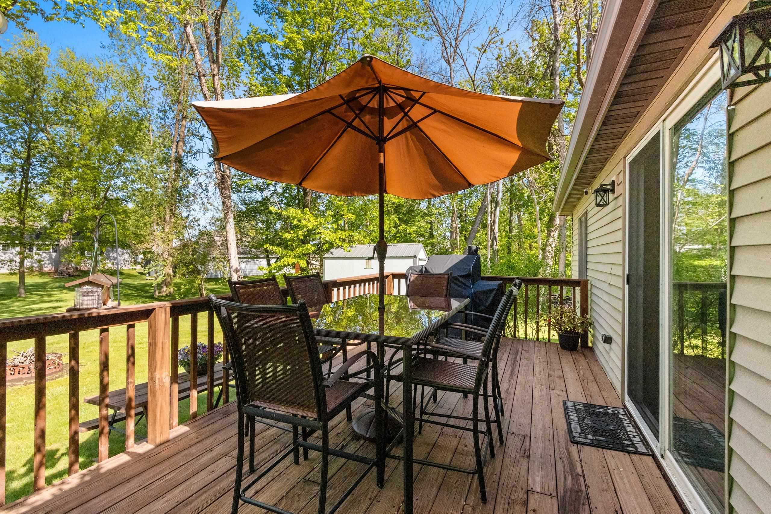 Cecil, Wisconsin 54111, United States, 3 Bedrooms Bedrooms, ,2 BathroomsBathrooms,Residential,Active,136642