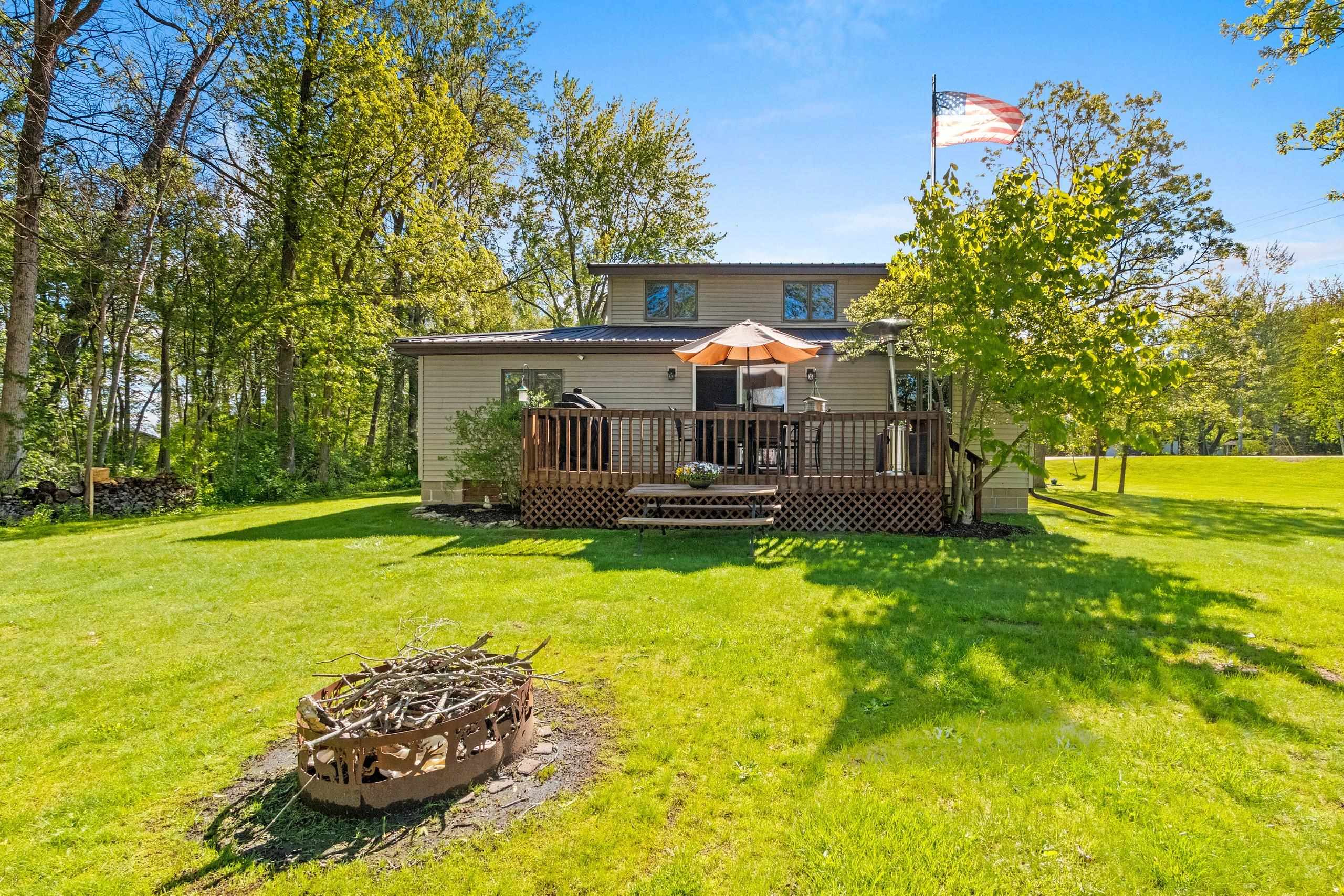 Cecil, Wisconsin 54111, United States, 3 Bedrooms Bedrooms, ,2 BathroomsBathrooms,Residential,Active,136642