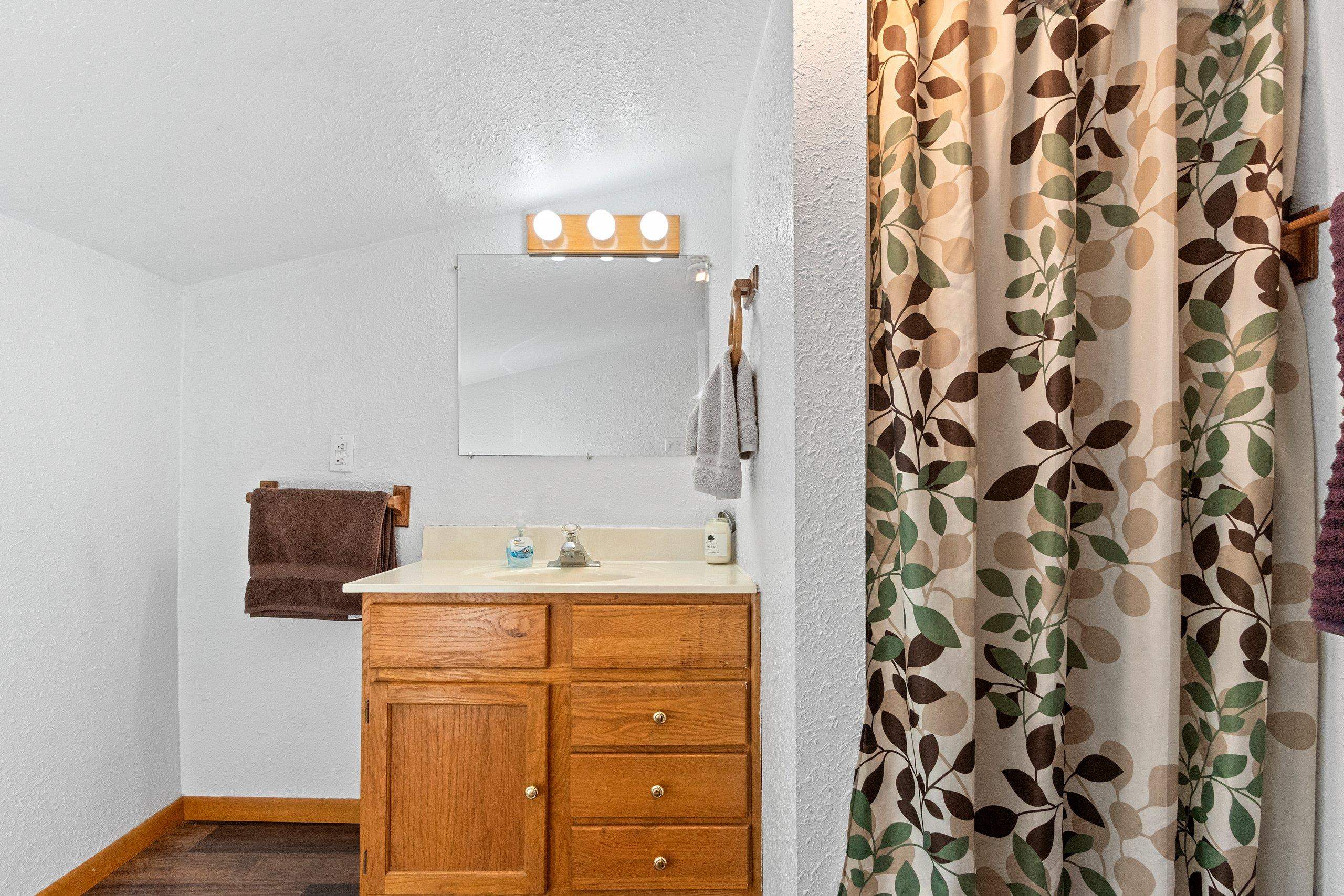 Cecil, Wisconsin 54111, United States, 3 Bedrooms Bedrooms, ,2 BathroomsBathrooms,Residential,Active,136642