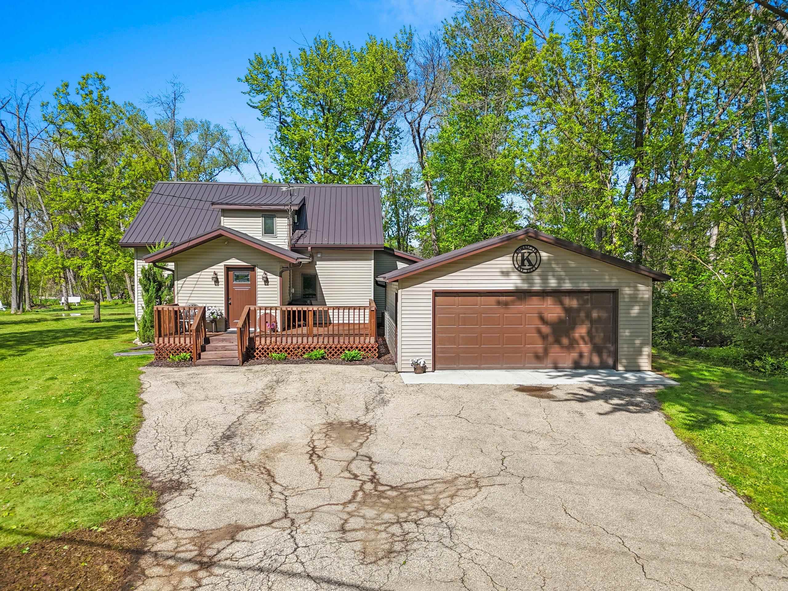 Cecil, Wisconsin 54111, United States, 3 Bedrooms Bedrooms, ,2 BathroomsBathrooms,Residential,Active,136642