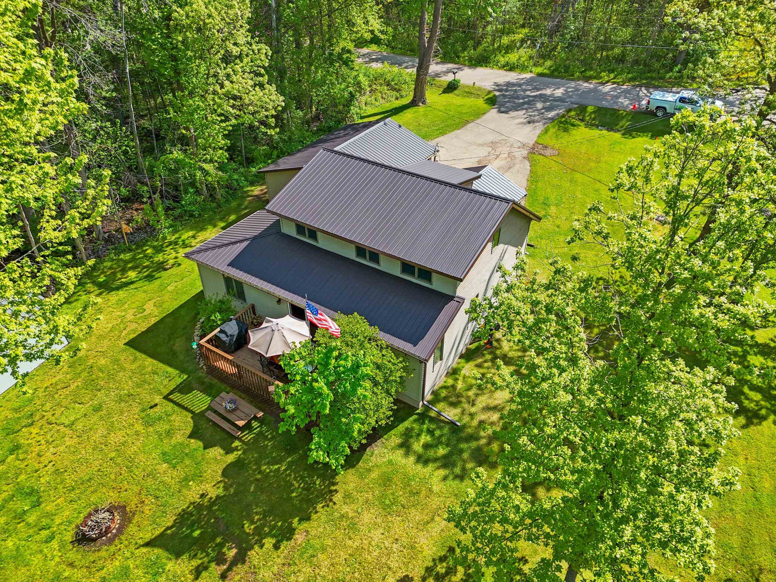 Cecil, Wisconsin 54111, United States, 3 Bedrooms Bedrooms, ,2 BathroomsBathrooms,Residential,Active,136642