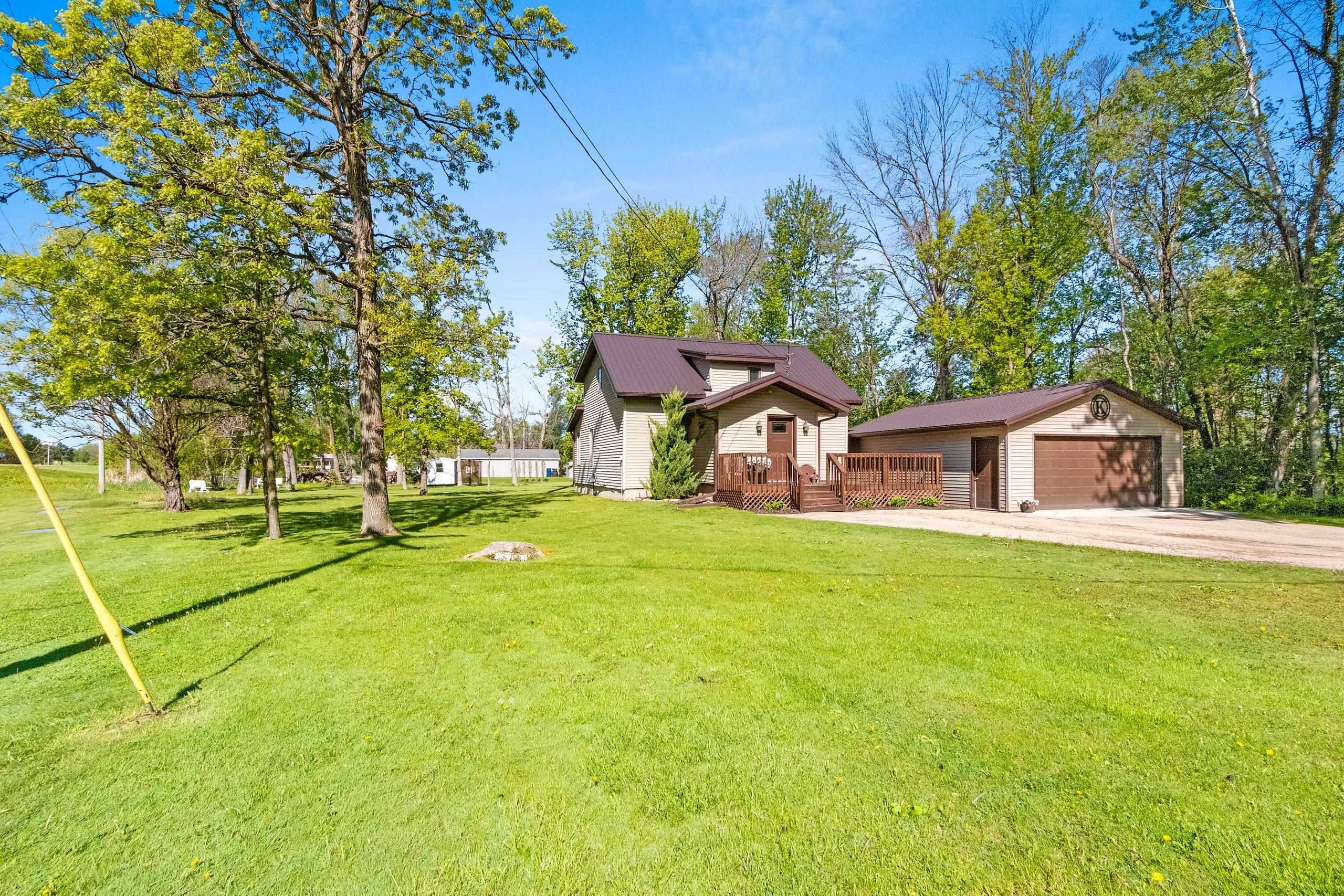 Cecil, Wisconsin 54111, United States, 3 Bedrooms Bedrooms, ,2 BathroomsBathrooms,Residential,Active,136642