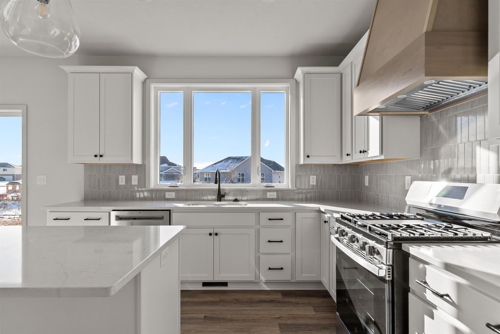 Photo of 3755 E GLADIOLUS Place, APPLETON, WI 54913 (MLS # 50319045)