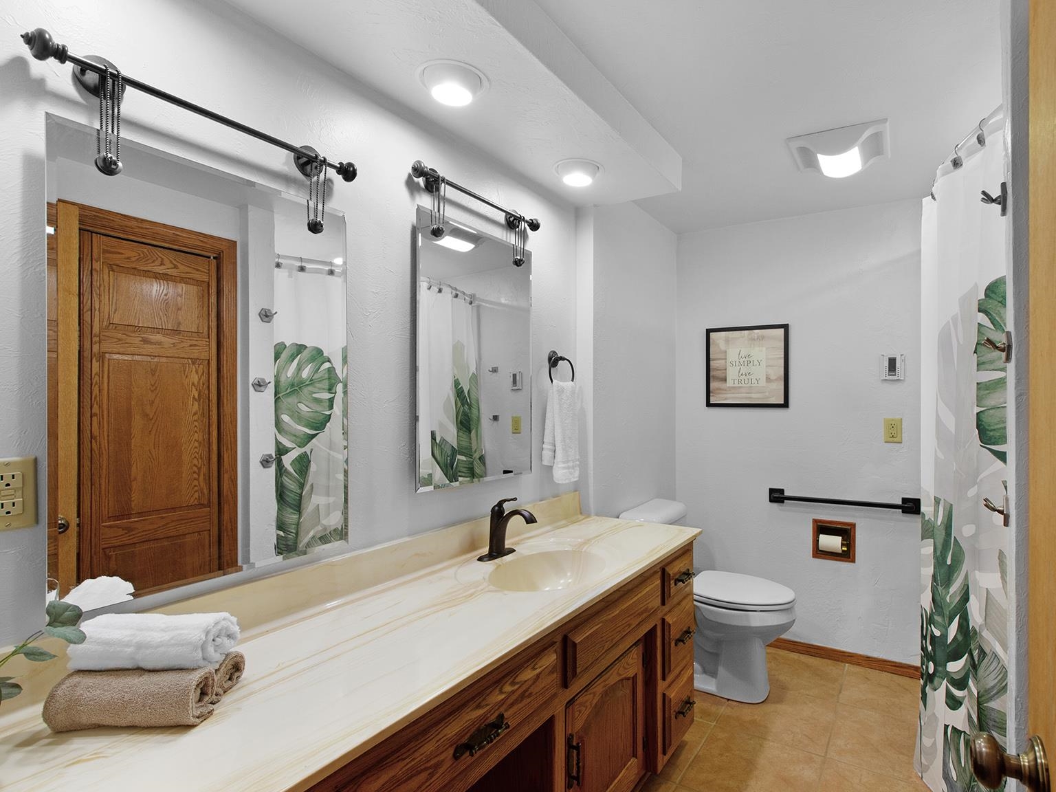 Green Bay, Wisconsin 54304, United States, 3 Bedrooms Bedrooms, ,1 BathroomBathrooms,Residential,Active,158776