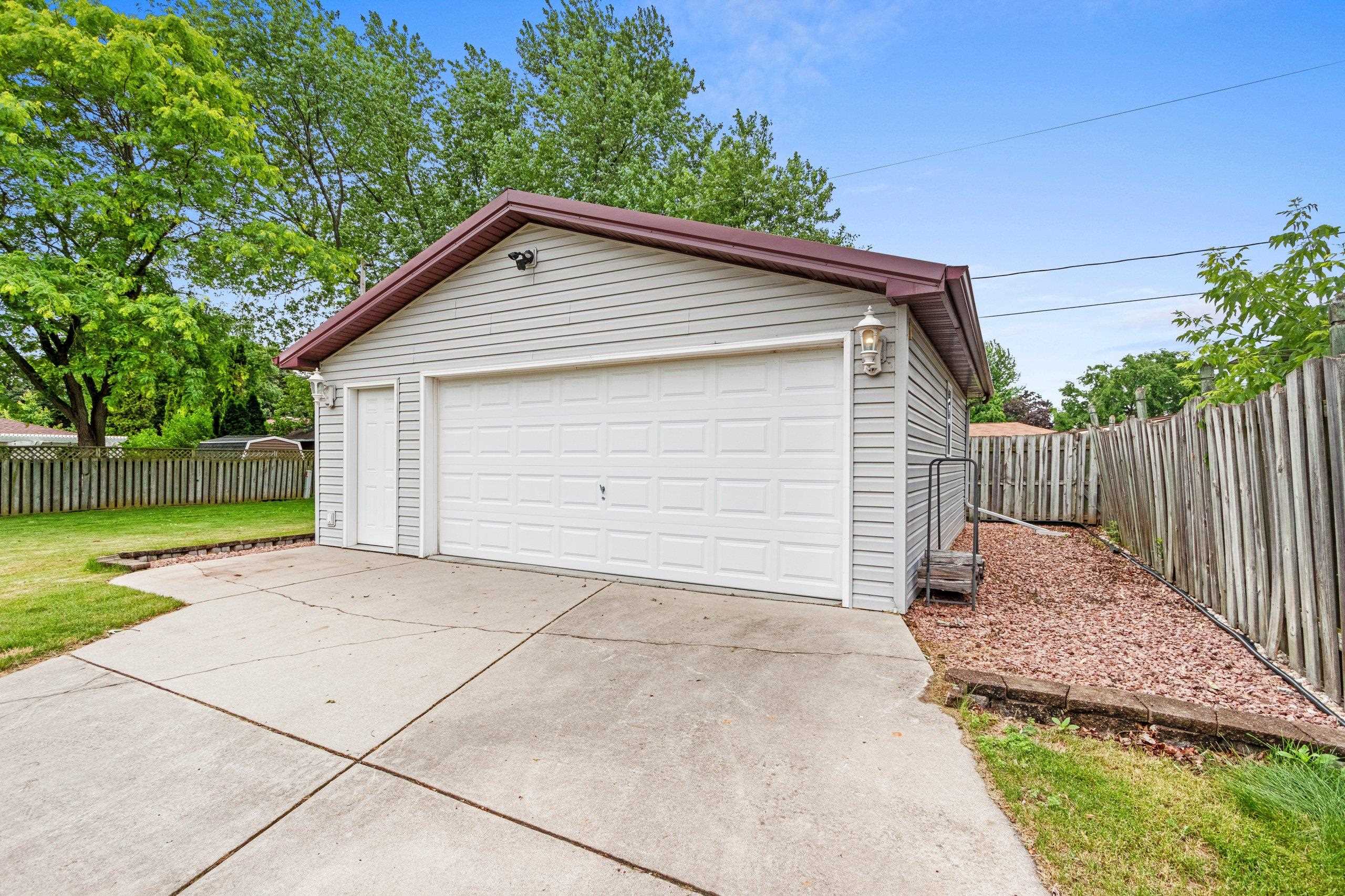 Green Bay, Wisconsin 54304, United States, 3 Bedrooms Bedrooms, ,1 BathroomBathrooms,Residential,Active,158776