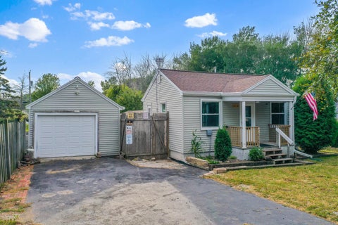 Photo of 3939 AGAMAITE Road, GREEN BAY, WI 54311 (MLS # 50332852)